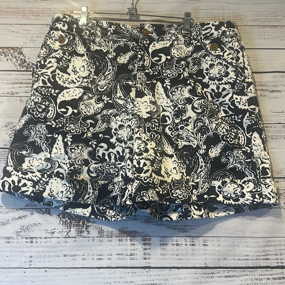 Lauren Ralph‎ Lauren Floral Cuffed Shorts Size 14
